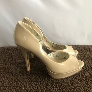 Fergalicious Cream Heels
